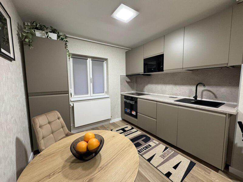 Aviatiei metrou, centrala proprie.