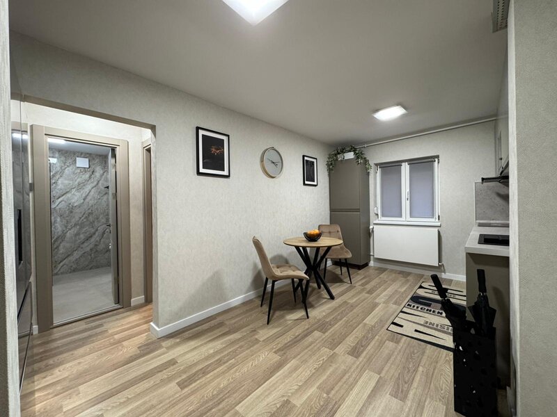 Aviatiei metrou, centrala proprie.