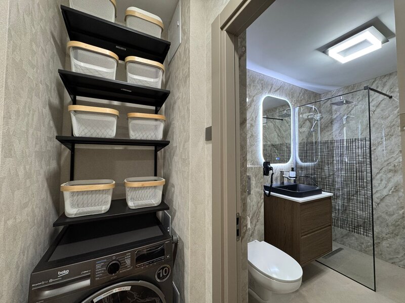 Aviatiei metrou, centrala proprie.