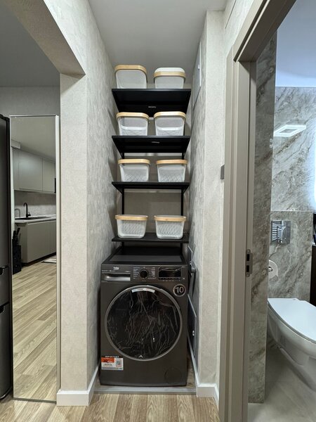 Aviatiei metrou, centrala proprie.